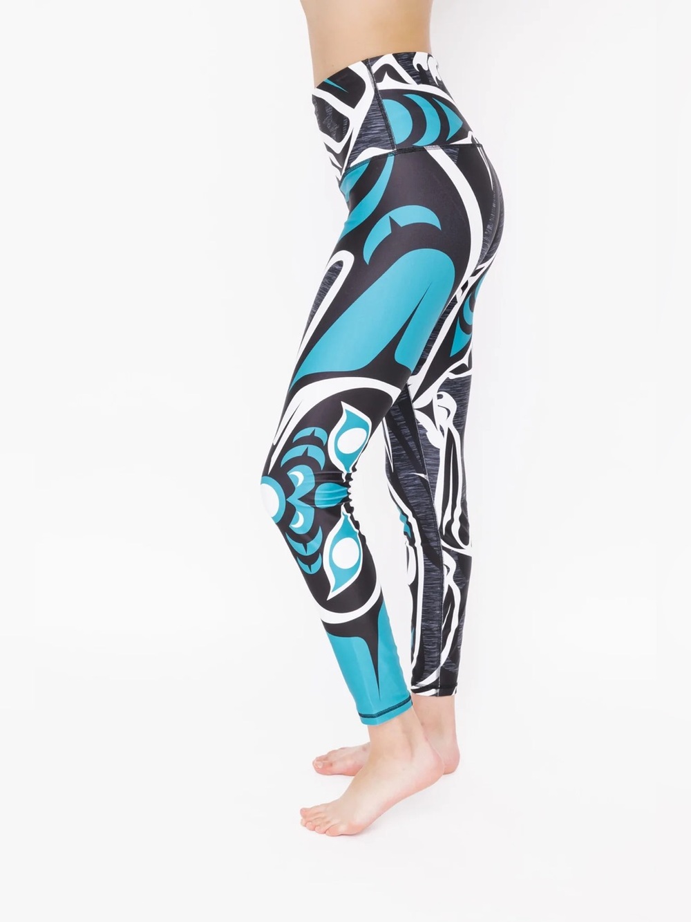 Nominou activewear Wolf teal leggings large black blue totem yoga Canada artist